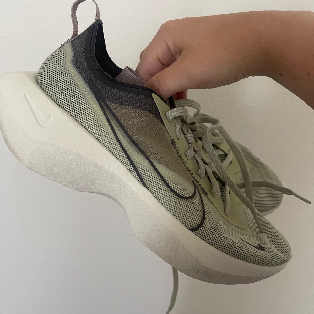 Nike Vista Lite Women’s Sneakers